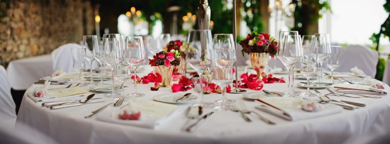 Expert Guide on Table Setting | Essential Things To Follow